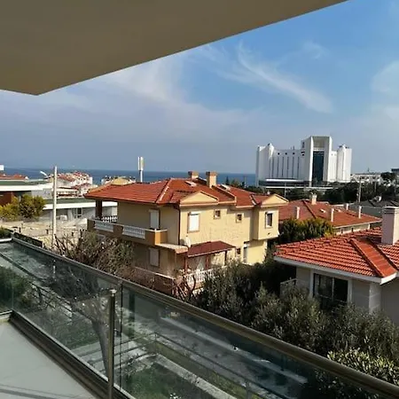 Villa Cesme'de Havuzlu Evde Konaklayin Cesme
