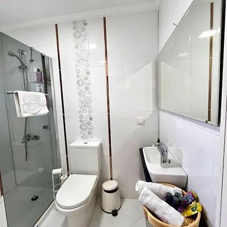 Cesme'de Havuzlu Evde Konaklayin * Cesme