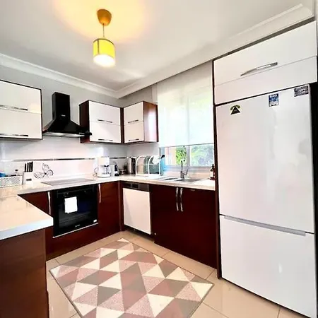Villa Cesme'de Havuzlu Evde Konaklayin Cesme